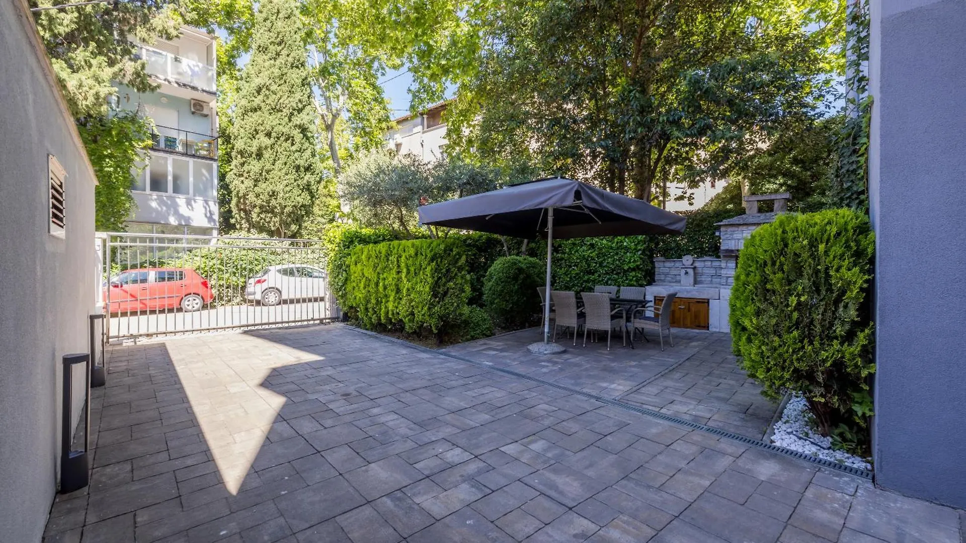 Green Oasis By Bacvice Beach, Private Parking & Garden - Casa Moro Spalato Appartamento