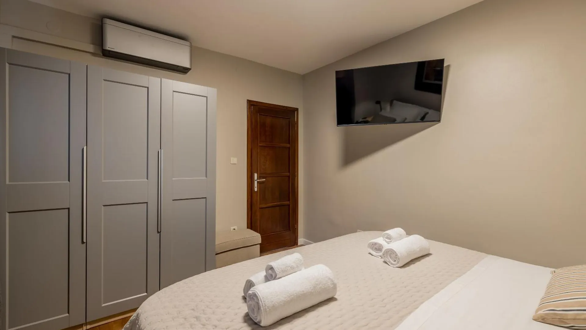 Appartamento Green Oasis By Bacvice Beach, Private Parking & Garden - Casa Moro Spalato