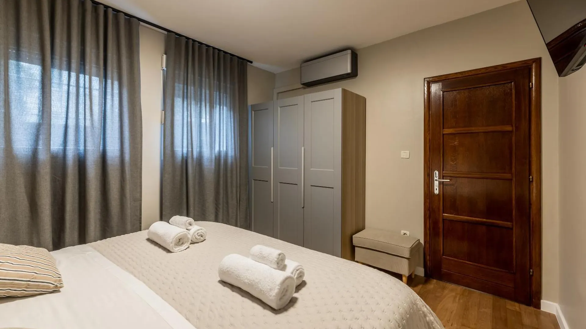 Green Oasis By Bacvice Beach, Private Parking & Garden - Casa Moro Spalato Croazia